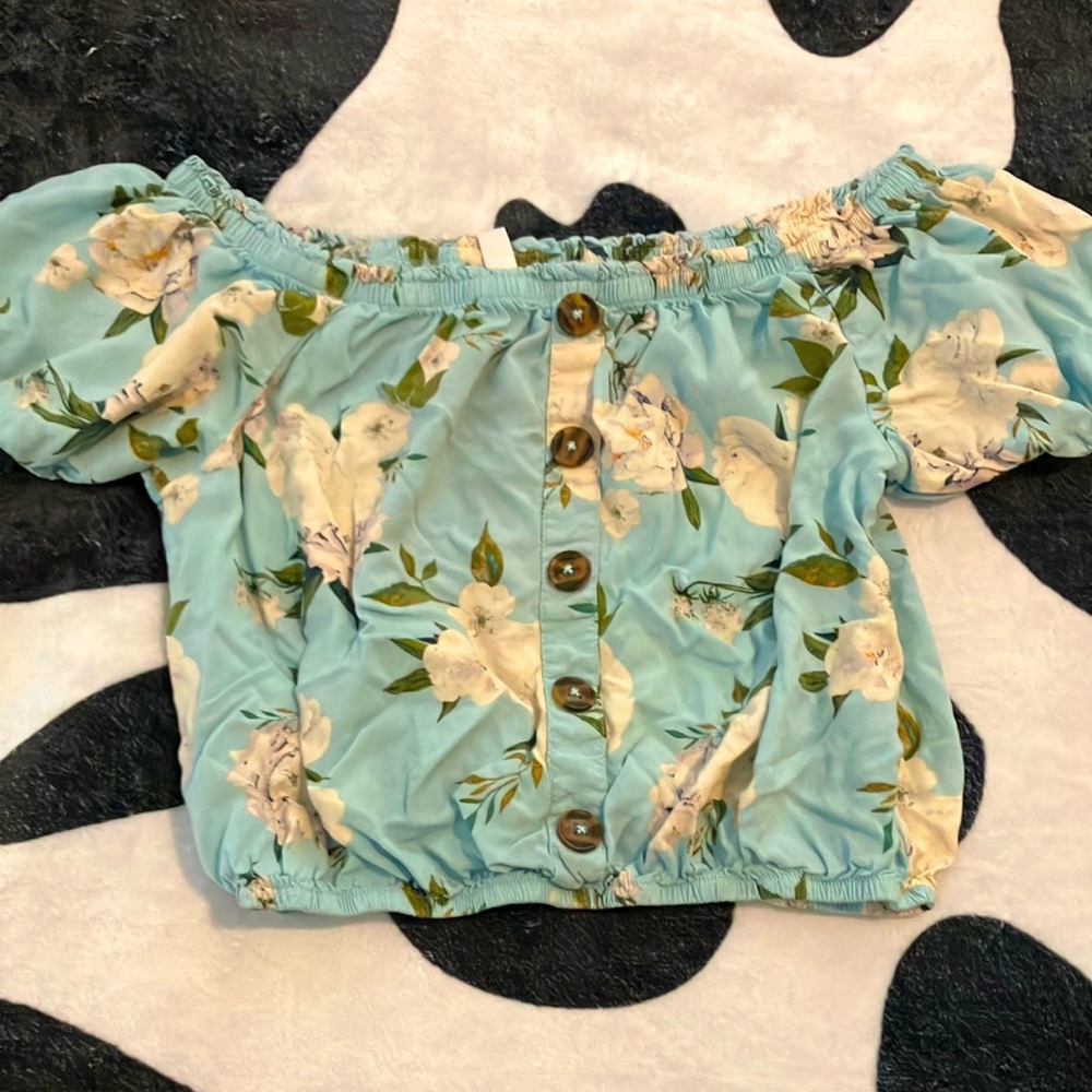 Floral Off-Shoulder Crop Top